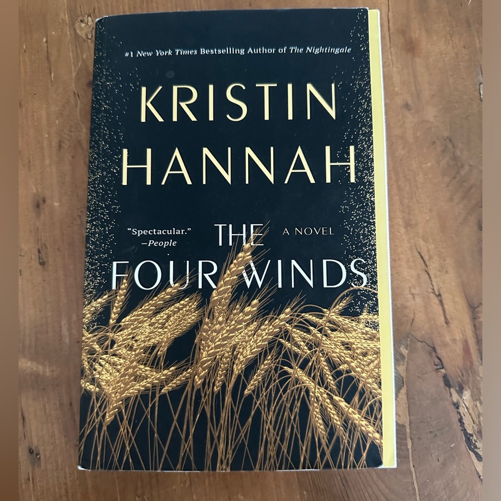 Kristin Hannah, The Four Winds paperback book